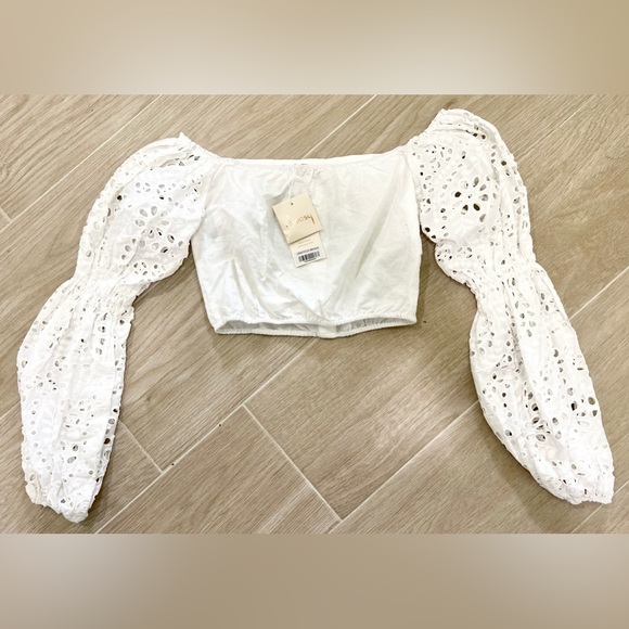 NWT Get Choosy Eyelet Sleeve Crop Top - Picture 3 of 5